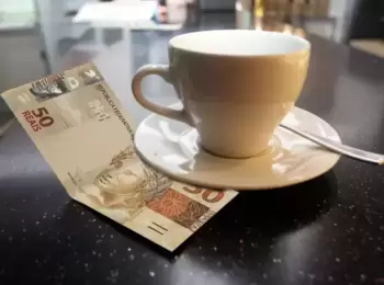 Para o TRT2 gorjeta facultativa não integra a remuneração