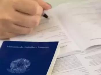 TST decide que reversão de justa causa na Justiça não garante reparação a vendedor