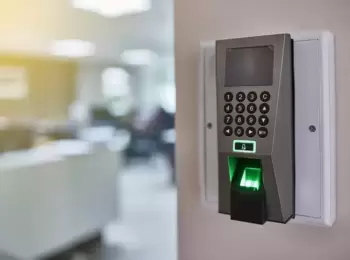 TRT2 mantém válido cartão de ponto mesmo com revelia da reclamada