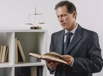 Conheça a importância de um advogado durante uma negociação