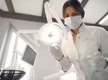 Dentista Não Será Reintegrada sob Alegação de Ilegalidade em Dispensa em Massa