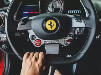 Cliente que Pagou Mais de R$ 1 Milhão por Ferrari Recuperada de Batida Grave Receberá Restituição