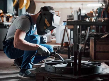 Soldador Não Consegue Afastar a Culpa Exclusiva por Acidente de Trabalho