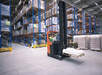 Operador de Empilhadeira Ganha Adicional de Periculosidade por Reabastecer o Equipamento