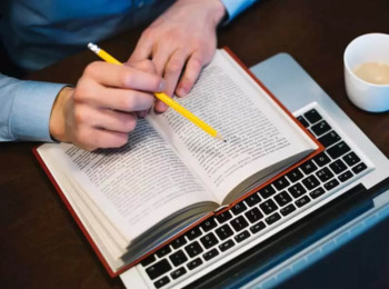 Tutora que Ensinava no Sistema EAD Não Será Reconhecida como Professora