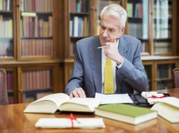 Leis estaduais que limitam idade para ingresso na magistratura são inválidas, decide STF