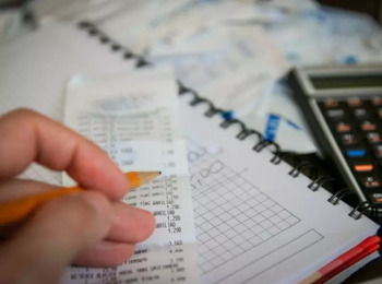 Empregada Dispensada após Briga no Trabalho Ficará sem 13º