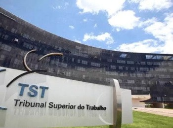 Para o TST atividades compatíveis não são acúmulo de função