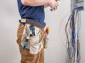 Mantida Condenação de Eletricista em Ação sobre Acidente Ocorrido antes da Admissão