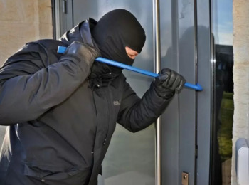 TJRJ Reforma Sentença e Absolve Condenados por Furto