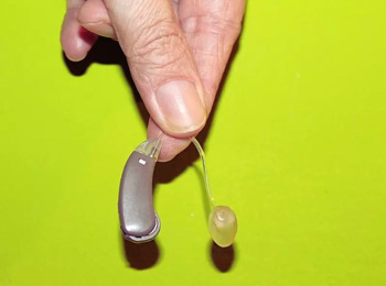 Operador de Máquina Receberá Pensão por Perda Parcial da Audição