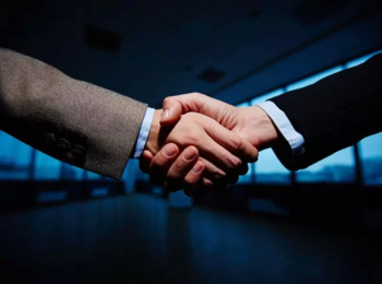 STJ Suspende Decisão e Permite que Prefeito Eleito de Petrópolis (RJ) Assuma Mandato