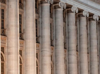 O Conflito entre Interesses Públicos e Direitos Fundamentais