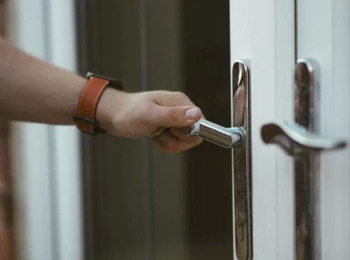 TJRJ Afasta Indeferimento do Benefício de Visita Periódica ao Lar