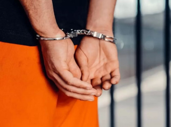 Réu Apontado como Líder do PCC Continua Preso por Suposto Esquema Comandado do Paraguai