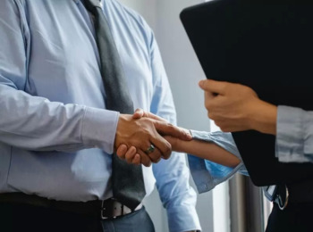 Terceira Turma Afasta Multa a Ex-deputado por Desfiliação Partidária no Curso do Mandato