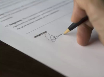 Instituição Financeira Deve Provar Autenticidade de Assinatura em Contrato Contestado pelo Cliente