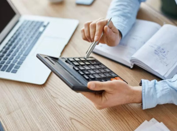 TRT4 Reforma Decisão e Aplica SELIC em Dano Moral