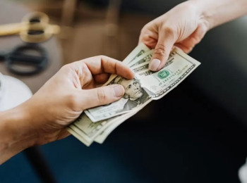 Ajudante de Entregas Será Indenizado por Ter de Transportar Valores