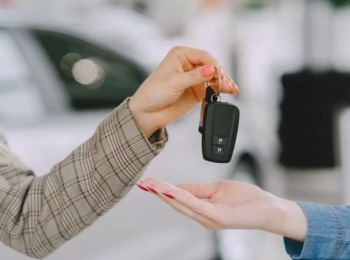 TJMG Mantém Dano Moral por Fraude em Transferência de Veículo