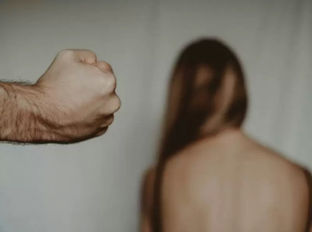 Não é Cabível Arbitramento de Aluguel em Favor de Coproprietário Afastado do Imóvel por Medida Protetiva