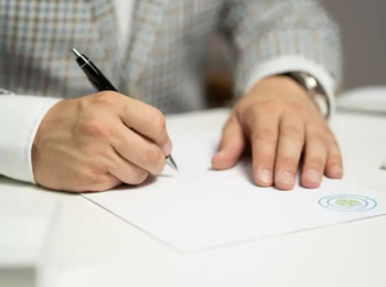 Declaração de Pobreza de Mecânico É Aceita para Concessão de Justiça Gratuita