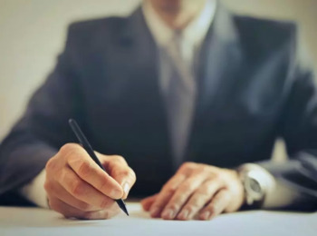 Poder Público Não Pode Alegar Excesso de Gasto com Pessoal para Negar Progressão Funcional com Base na LRF