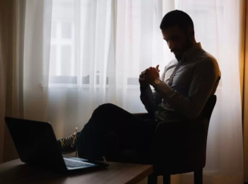 Nudez Não é Indispensável para Caracterizar Crimes do ECA por Exposição Sexual de Menores