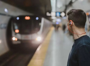 Sexta Turma Aplica Princípio da Insignificância e Tranca Ação por Venda Irregular de Dois Bilhetes do Metrô