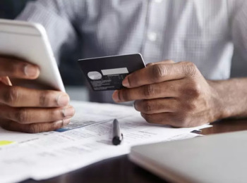 Farmacêutica Terá de Reintegrar Vendedor Propagandista Eleito Diretor de Cooperativa