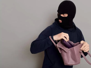 Emprego de Arma Branca no Roubo Pode Justificar Aumento da Pena-base, Confirma Terceira Seção em Repetitivo