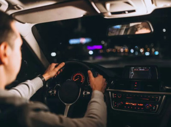 Transportadora É Condenada por Exigir Jornadas Exaustivas de Motorista