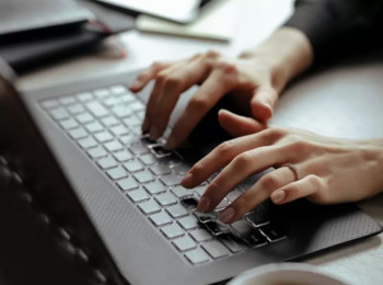 Site de Prostituição que Retirou Anúncio sem Conteúdo Sexual a Pedido da Vítima Não Responde por Dano Moral