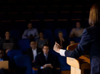 TRT7 Mantém Confissão Ficta por Ausência em Audiência