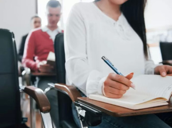 TJMG Reforma Sentença e Fixa Dano Moral em Compra de Curso