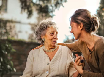 Empregada Pública Terá Jornada Reduzida para Cuidar da Mãe com Alzheimer