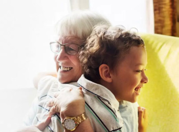 Terceira Turma Afasta Ilegitimidade Ativa de Avó em Ação de Destituição de Poder Familiar e Adoção