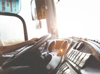 Motorista de Ônibus Será Indenizado por Falta de Banheiro e Água em Terminais e Pontos Finais