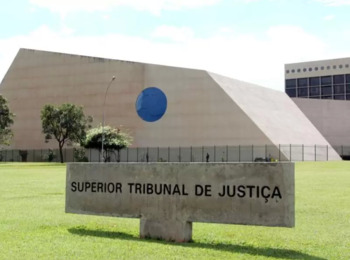 STJ afasta dano moral em consumo de água em caso inusitado