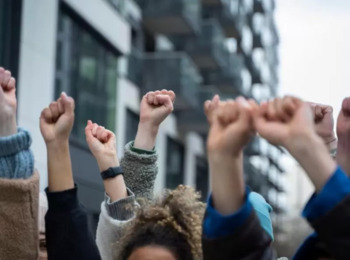 TRT5 Afasta Justa Causa por Participação da Trabalhadora em Greve