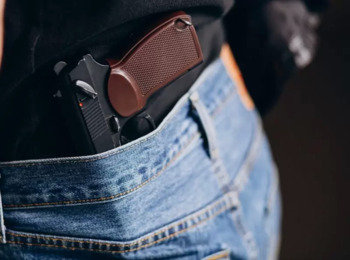 Repetitivo Vai Definir Possibilidade de Pena Alternativa em Roubo com Simulacro de Arma de Fogo