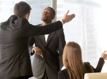 Dispensa de Consultora por Briga entre Marido e Empregador é Enquadrada como Discriminação de Gênero