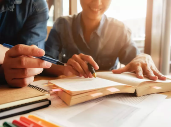 Violência Contra Mulheres Surdas 