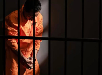 Sexta Turma Considera Vulnerabilidade ao Revogar Prisão Preventiva de Pessoa em Situação de Rua