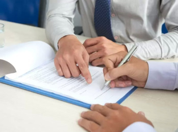 Emenda da Petição Inicial é Válida para  Regularizar Ação contra Réu Falecido antes do Ajuizamento