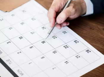 Professora Receberá em Dobro por Dias de Férias Iniciadas em Feriados