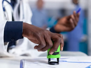 TRF4 Veda o Exercício da Medicina antes da Revalidação do Diploma