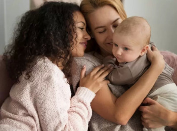 Bebê de Casal Monoafetivo Será Registrado com Duas Mães