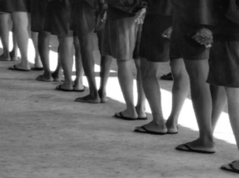 Para o STF menoridade pode ser comprovada por outros documentos