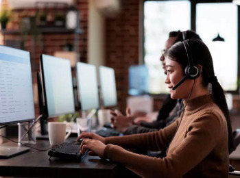 Empresa Vai Indenizar Atendente que Teve Gratificação Reduzida em Razão de Idas ao Banheiro